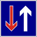 B-006Priority over oncoming vehicles